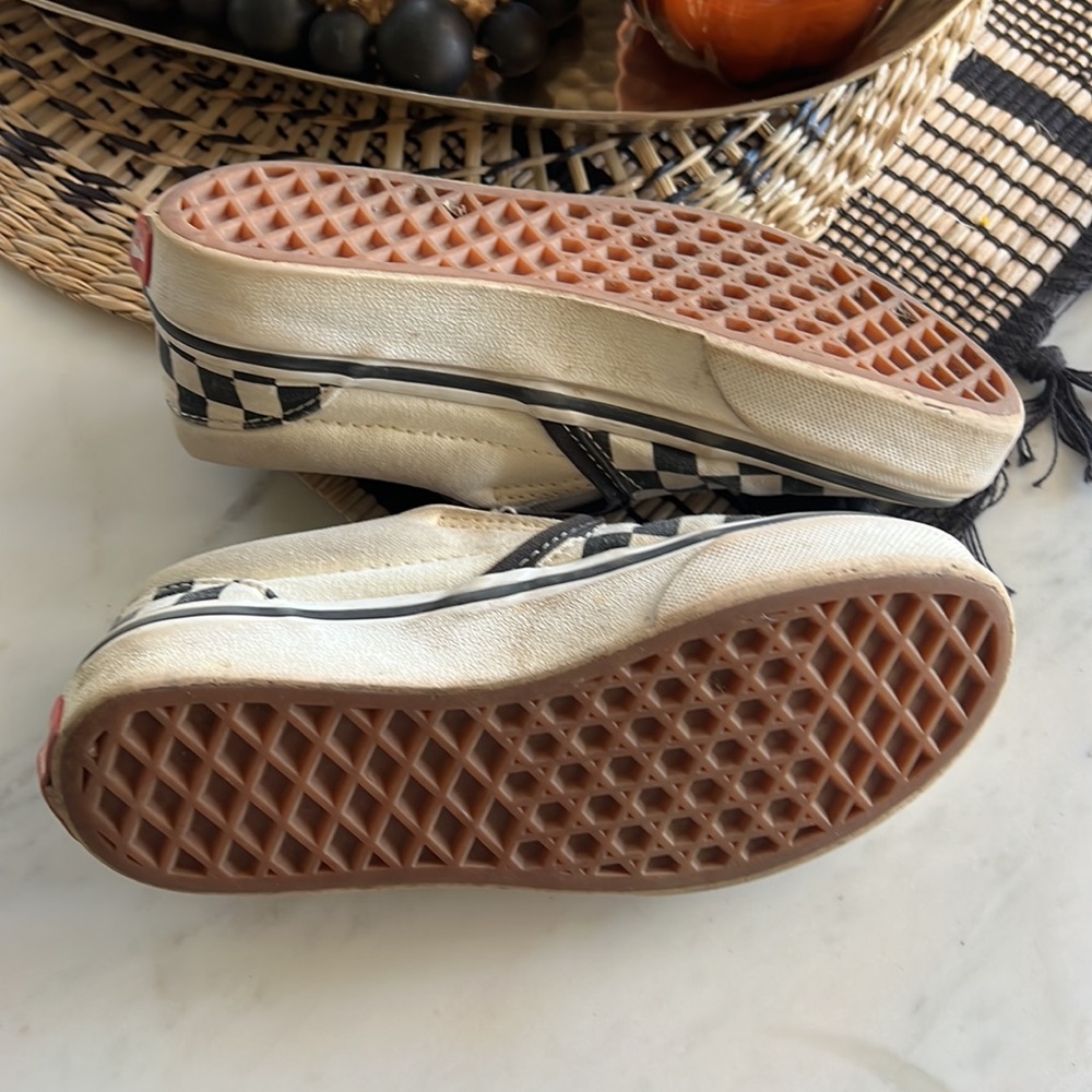 Checkered vans. - Picture 3 of 3